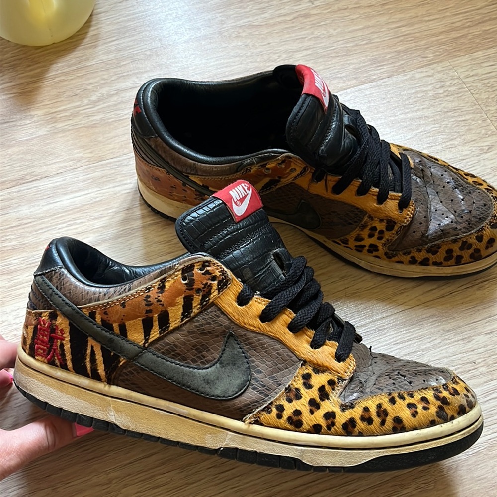 Nike collectors limited release leapard print hair as-is